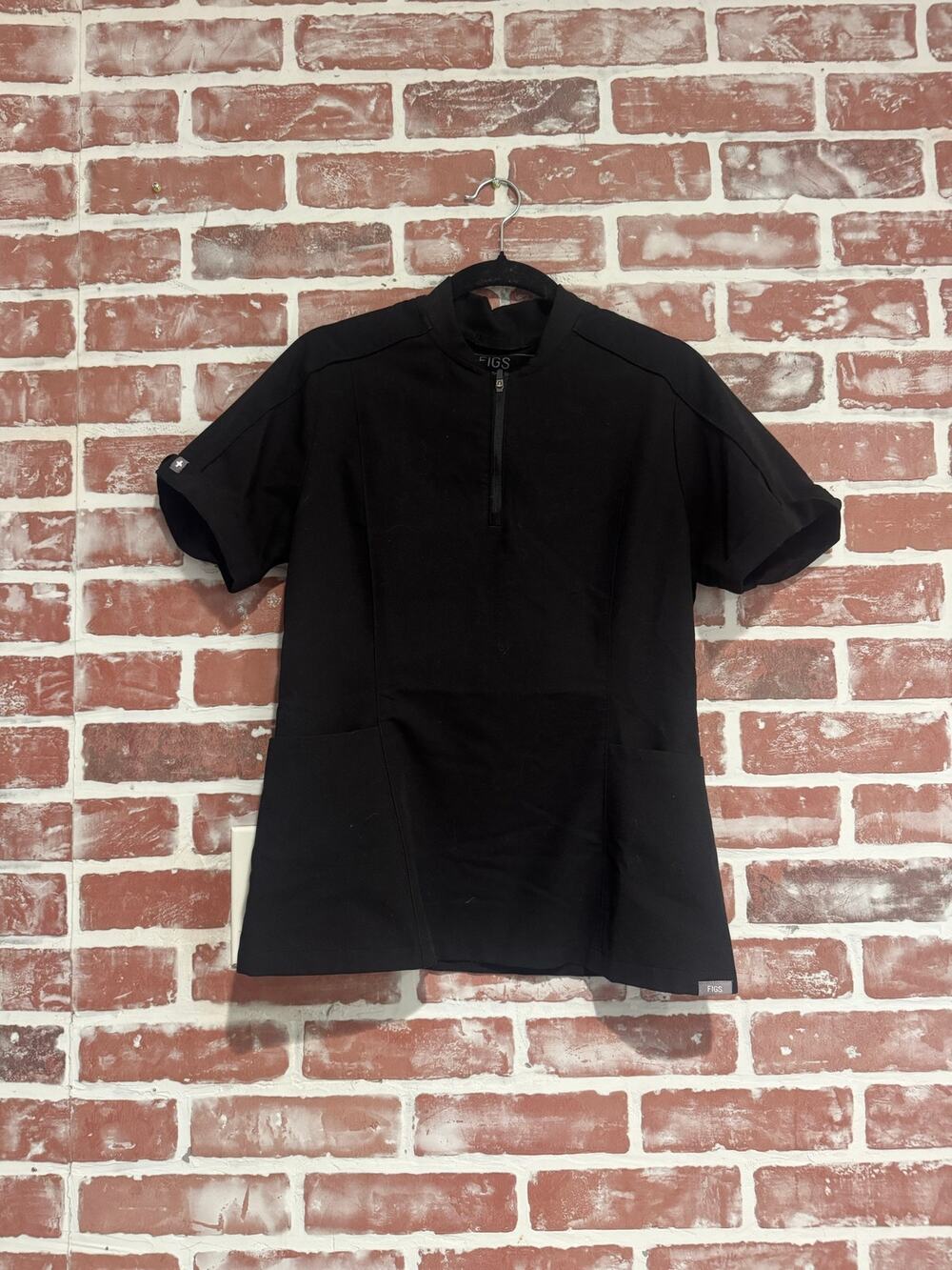 FIGS Technical Collection Womens XS Black Half Zip Scrub Top Short Sleeve